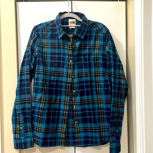 Brand new North Face button up! Never worn, awesome shirt!